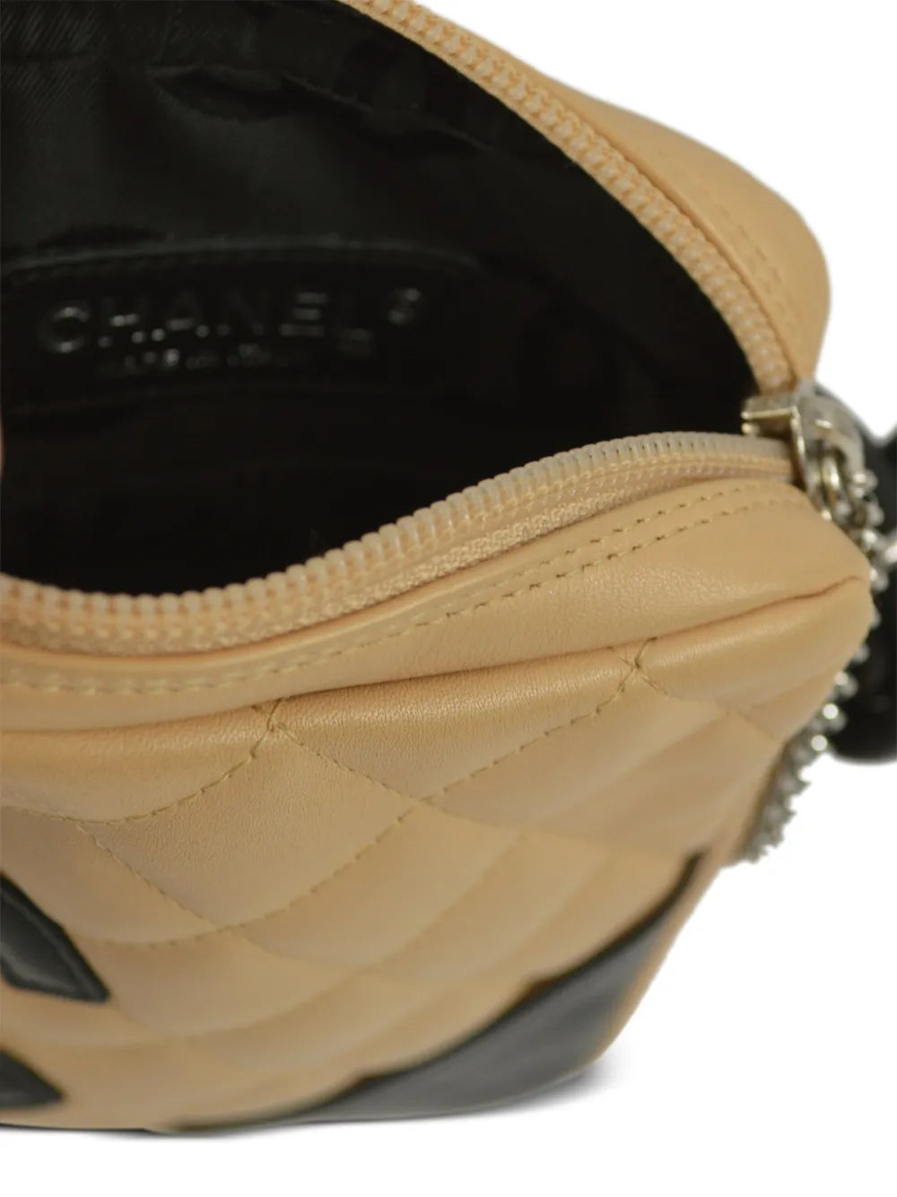 Pre-OwnedCHANEL Pre-Owned2003 Cambon Ligne crossbody bag