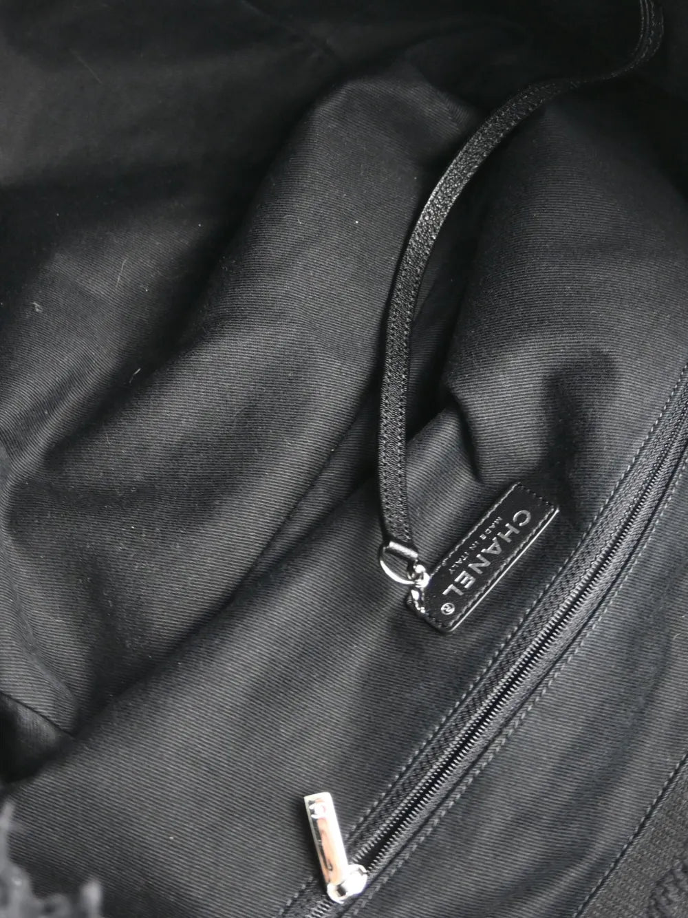 Pre-OwnedCHANEL Pre-Owned2019 CC tote bag