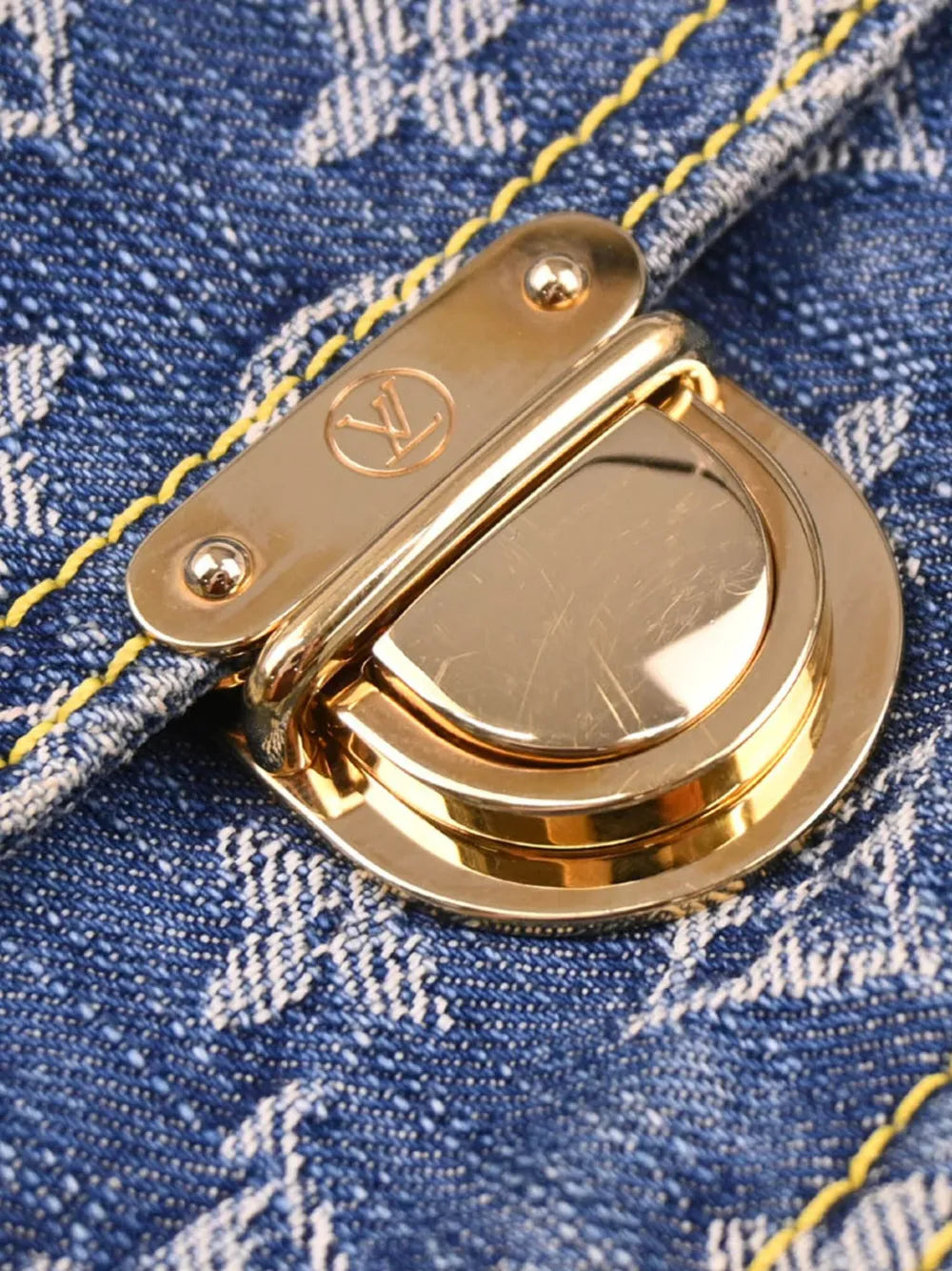 Pre-OwnedLouis Vuitton Pre-Owned2007 Monogram denim belt bag