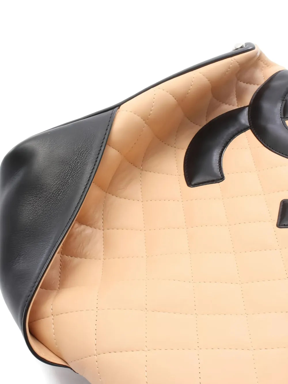 Pre-OwnedCHANEL Pre-Ownedmedium Cambon quilted tote bag