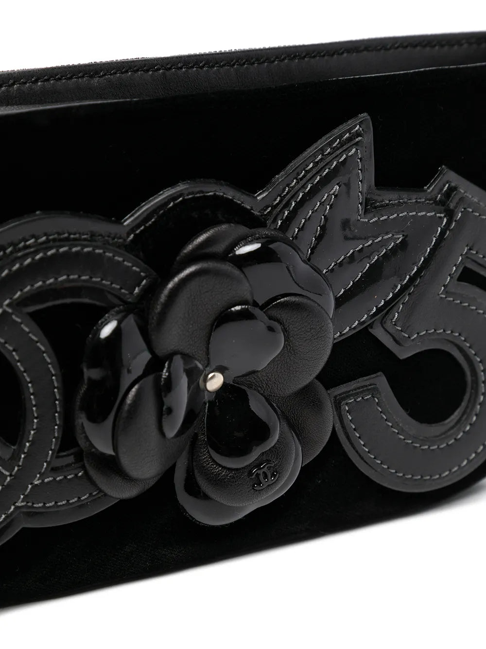 Pre-OwnedCHANEL Pre-Owned2006 Camia No.5 shoulder bag