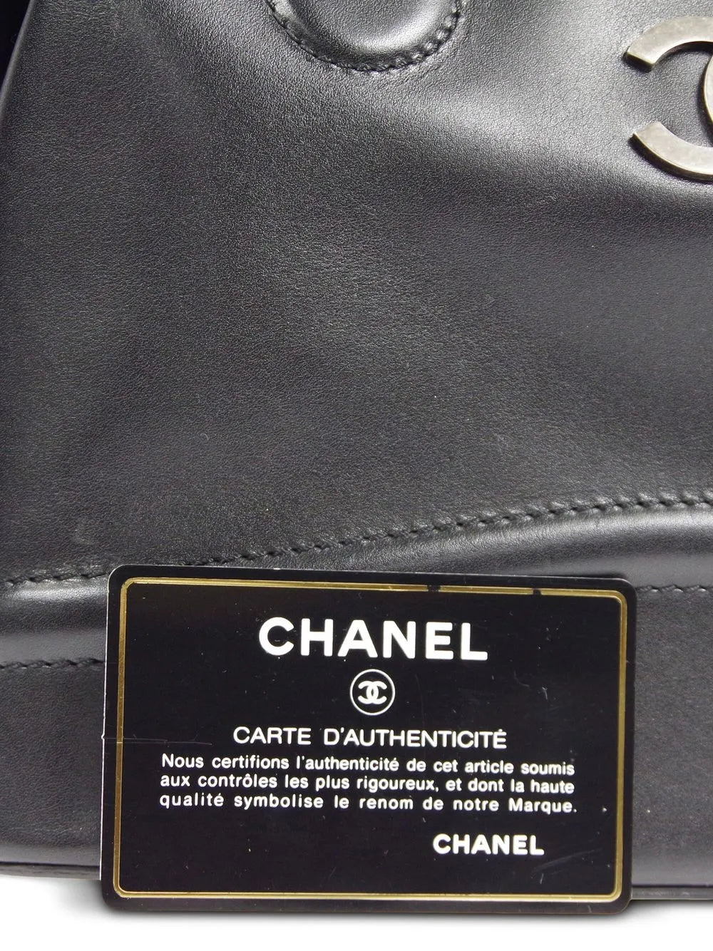 Pre-OwnedCHANEL Pre-Owned2006 CC leather bowling bag