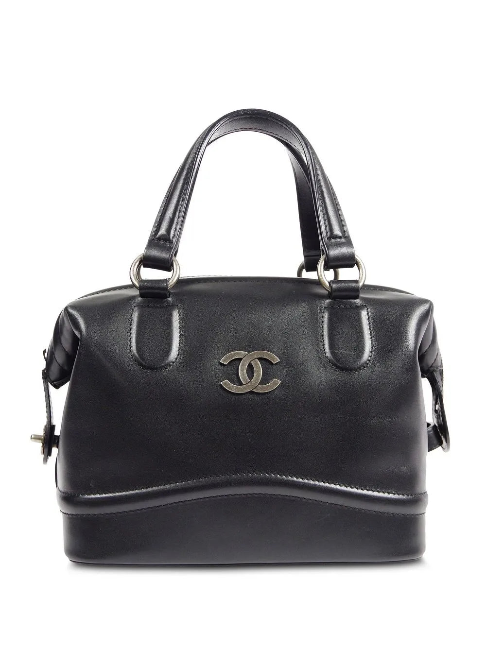 Pre-OwnedCHANEL Pre-Owned2006 CC leather bowling bag