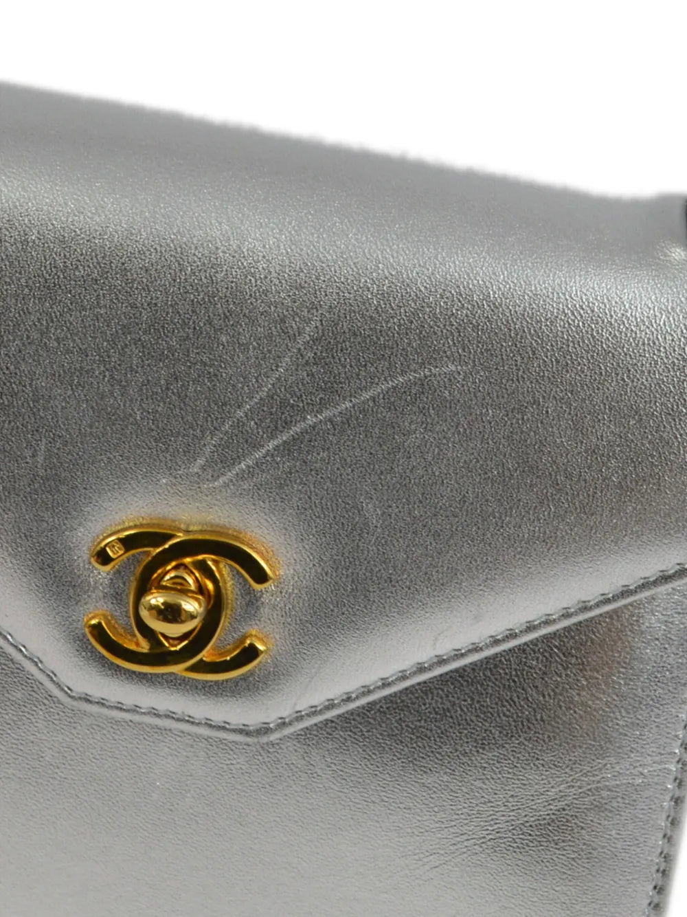 Pre-OwnedCHANEL Pre-Owned1997 CC turn-lock handbag