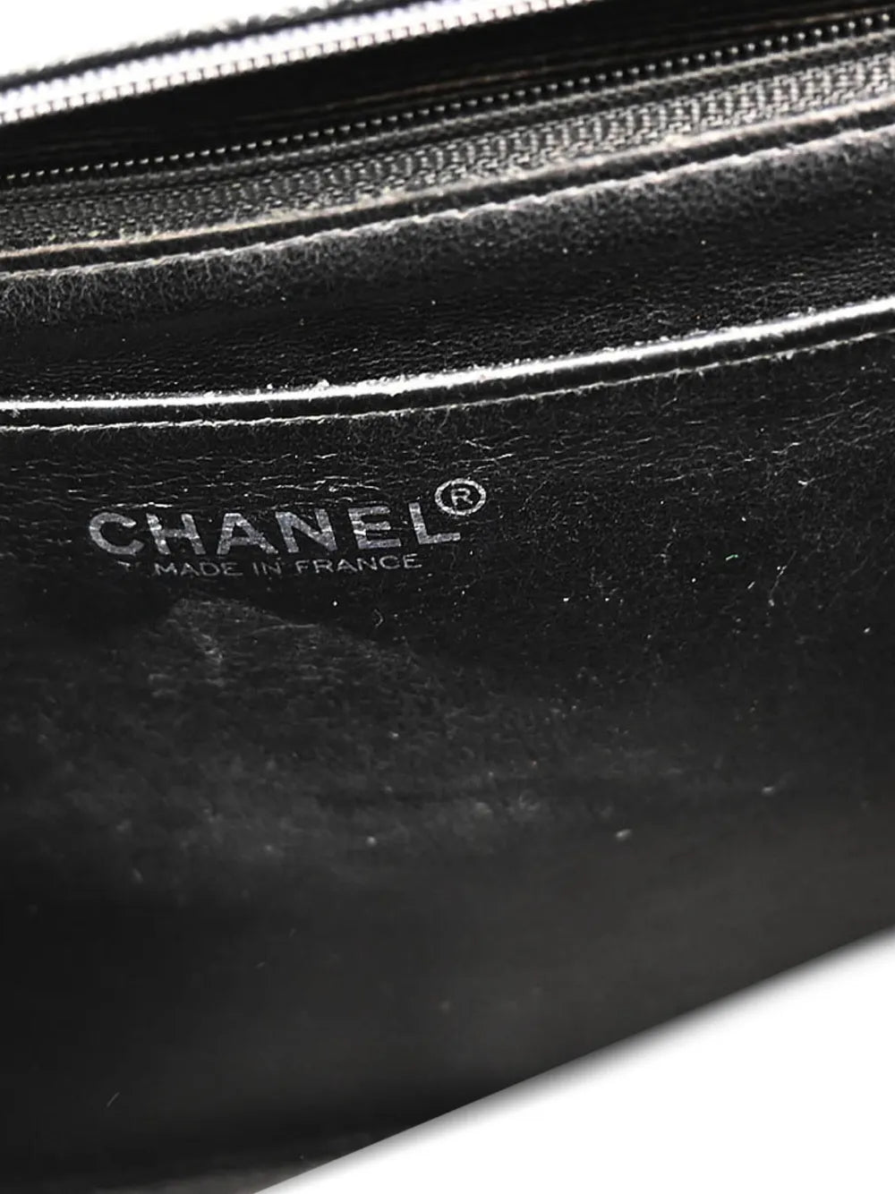 Pre-OwnedCHANEL Pre-Owned1998 jumbo Classic Flap shoulder bag