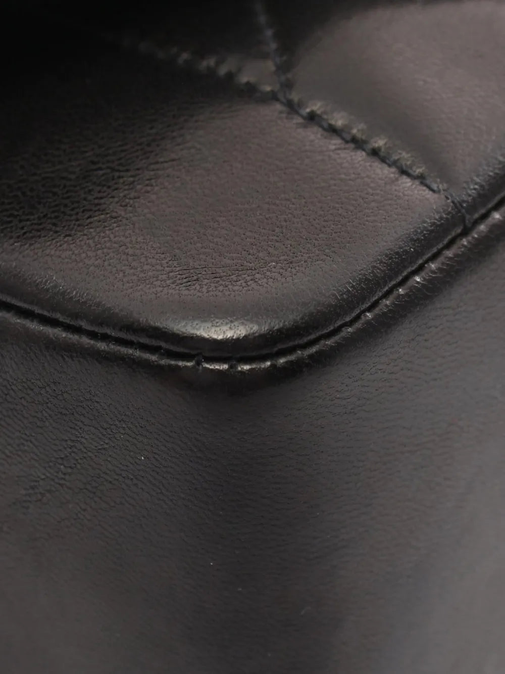 Pre-OwnedCHANEL Pre-Owned1994-1996 Diana Flap shoulder bag