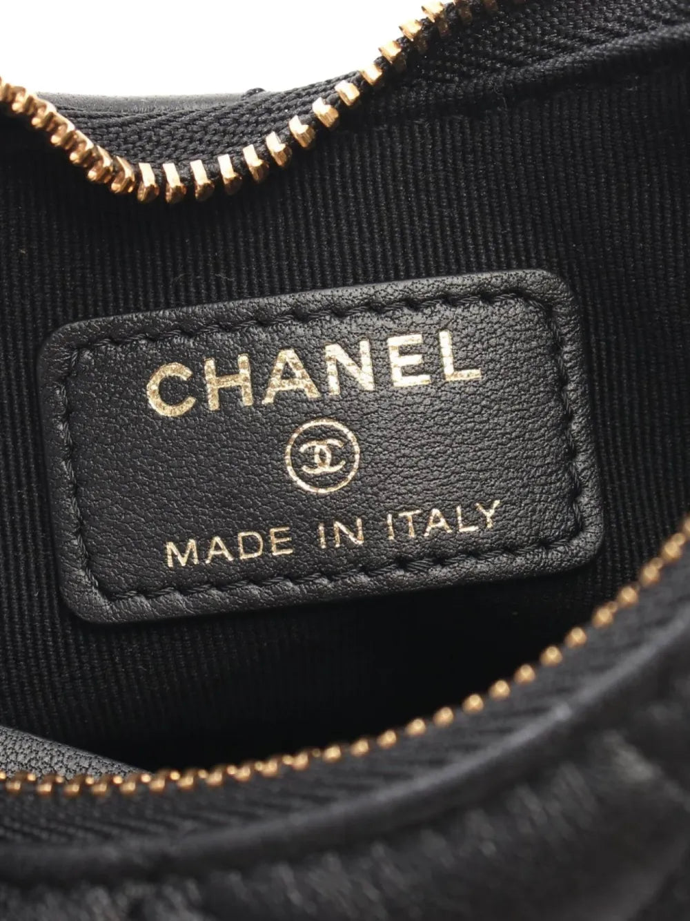 Pre-OwnedCHANEL Pre-Owned2021s small Hobo shoulder bag