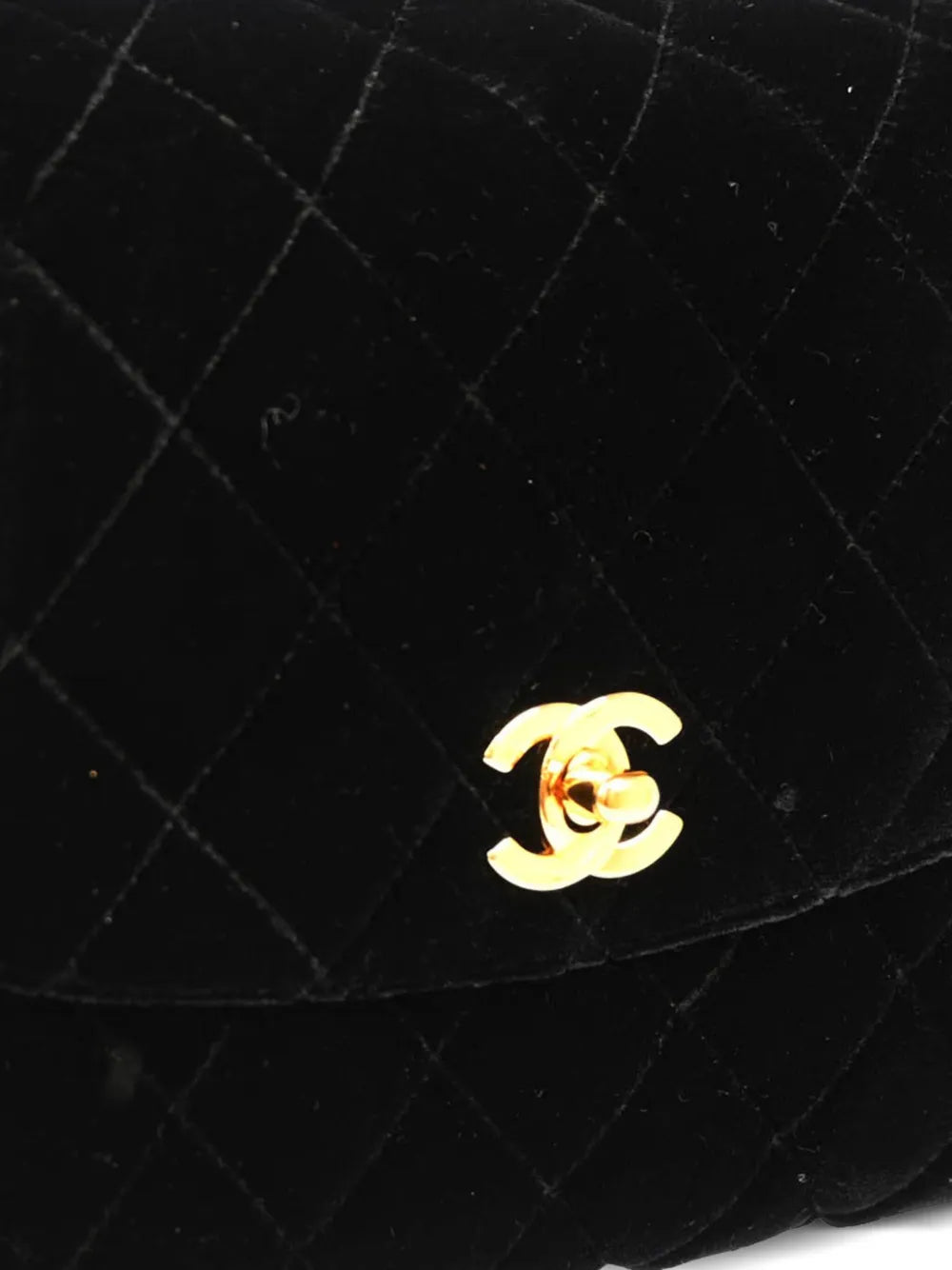 Pre-OwnedCHANEL Pre-Owned1997 diamond-quilted handbag