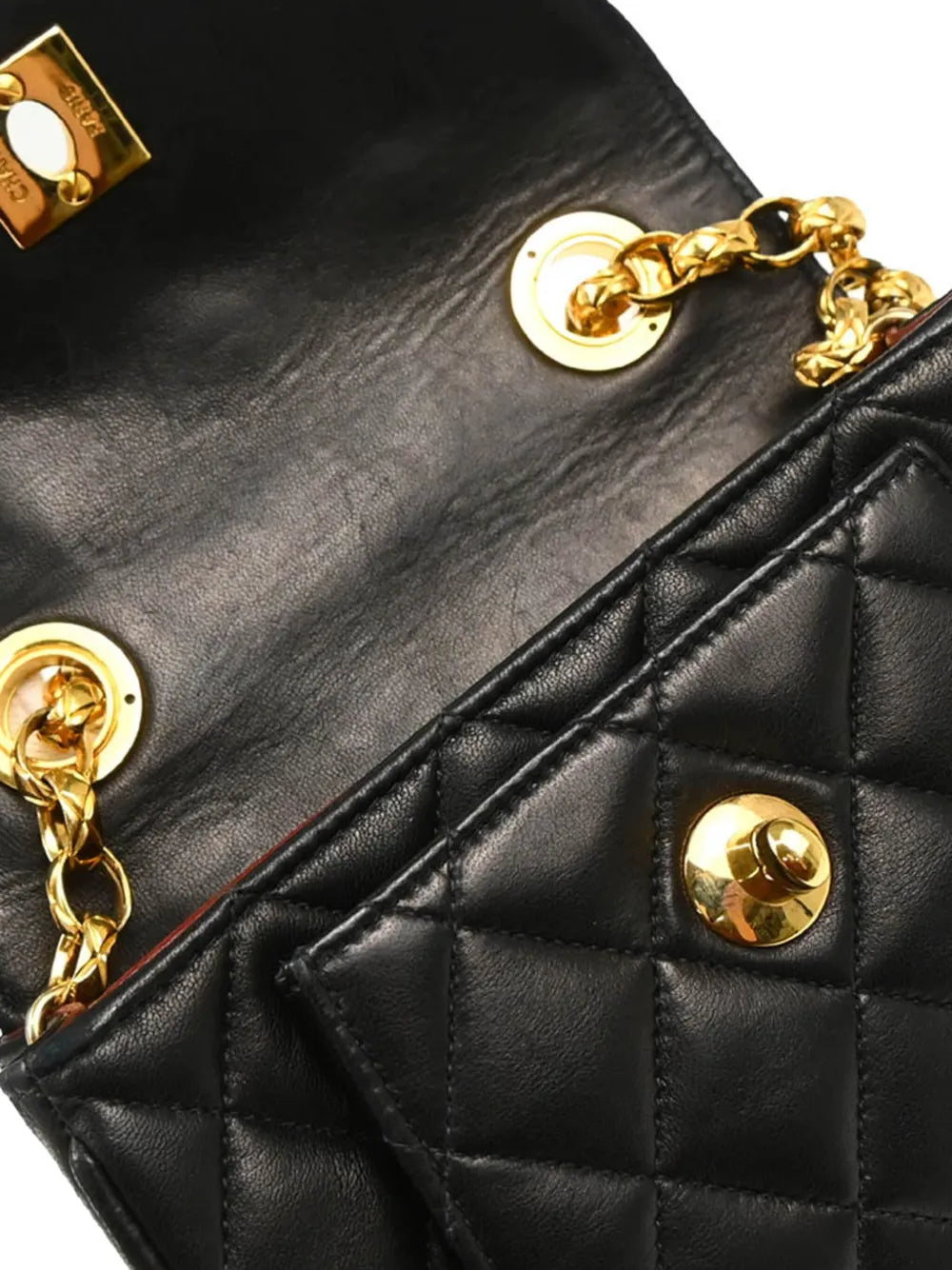 Pre-OwnedCHANEL Pre-Owned1992 diamond-quilted mini bag