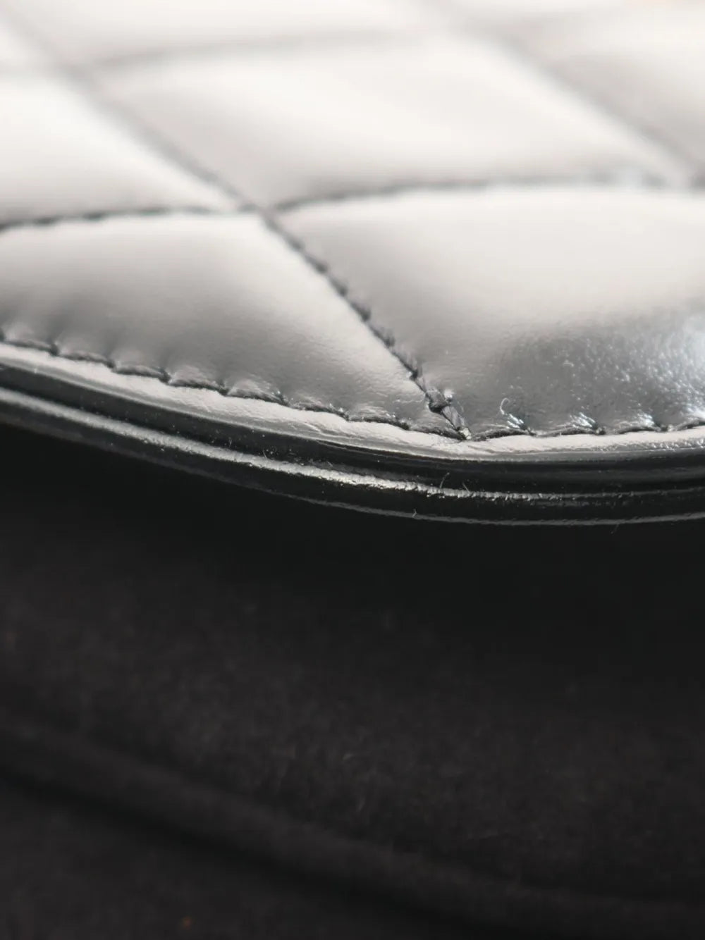 Pre-OwnedCHANEL Pre-Owned2021's quilted leather shoulder bag