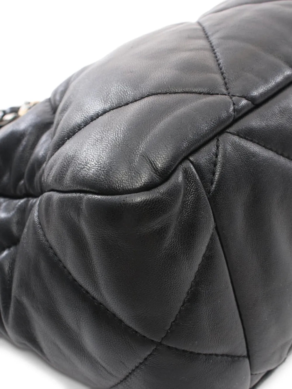 Pre-OwnedCHANEL Pre-Owned2021 19 shoulder bag