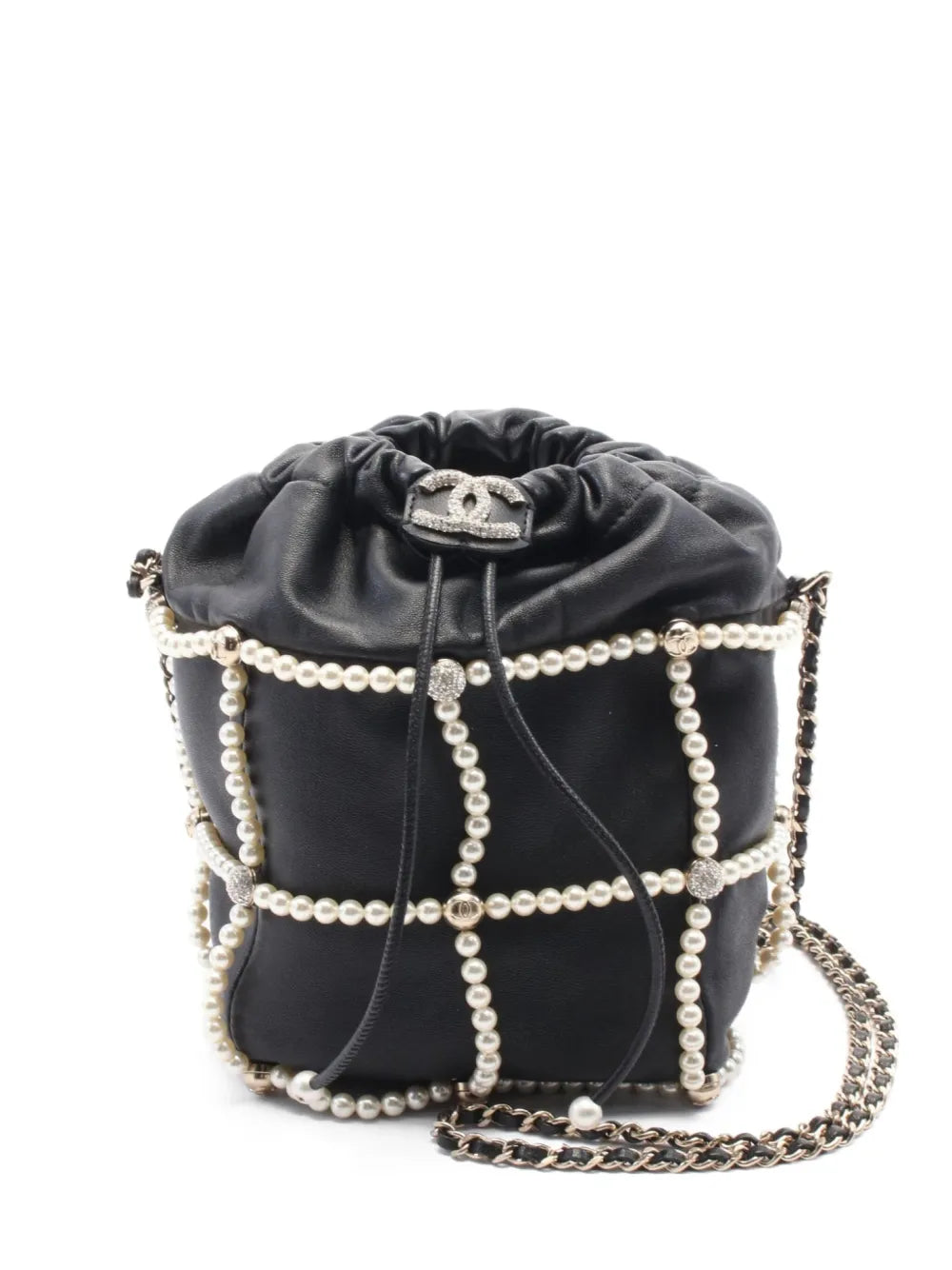 Pre-OwnedCHANEL Pre-Owned2020-2021 Crystal Pearl bucket bag
