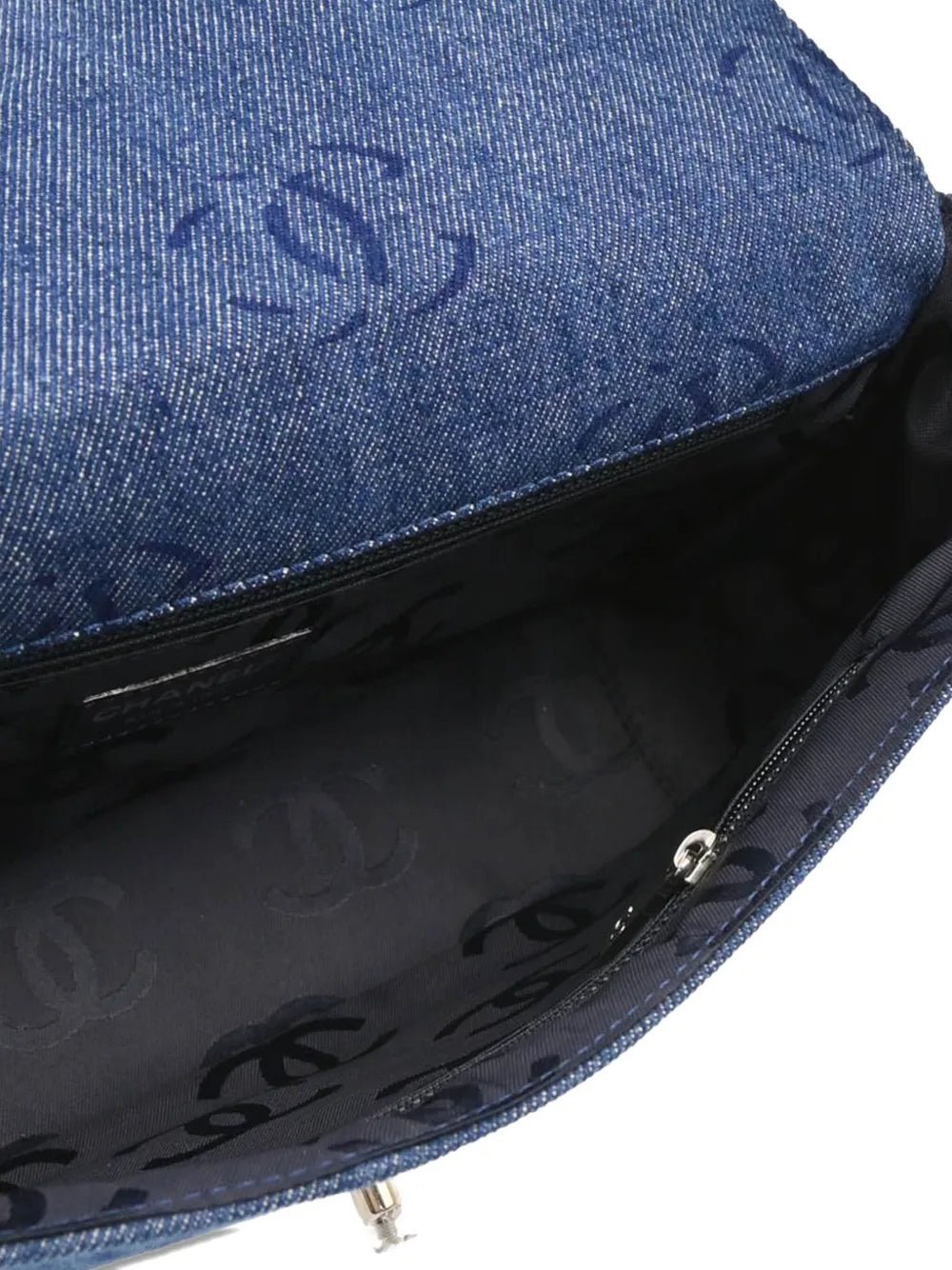 Pre-OwnedCHANEL Pre-Owned2002 denim handbag