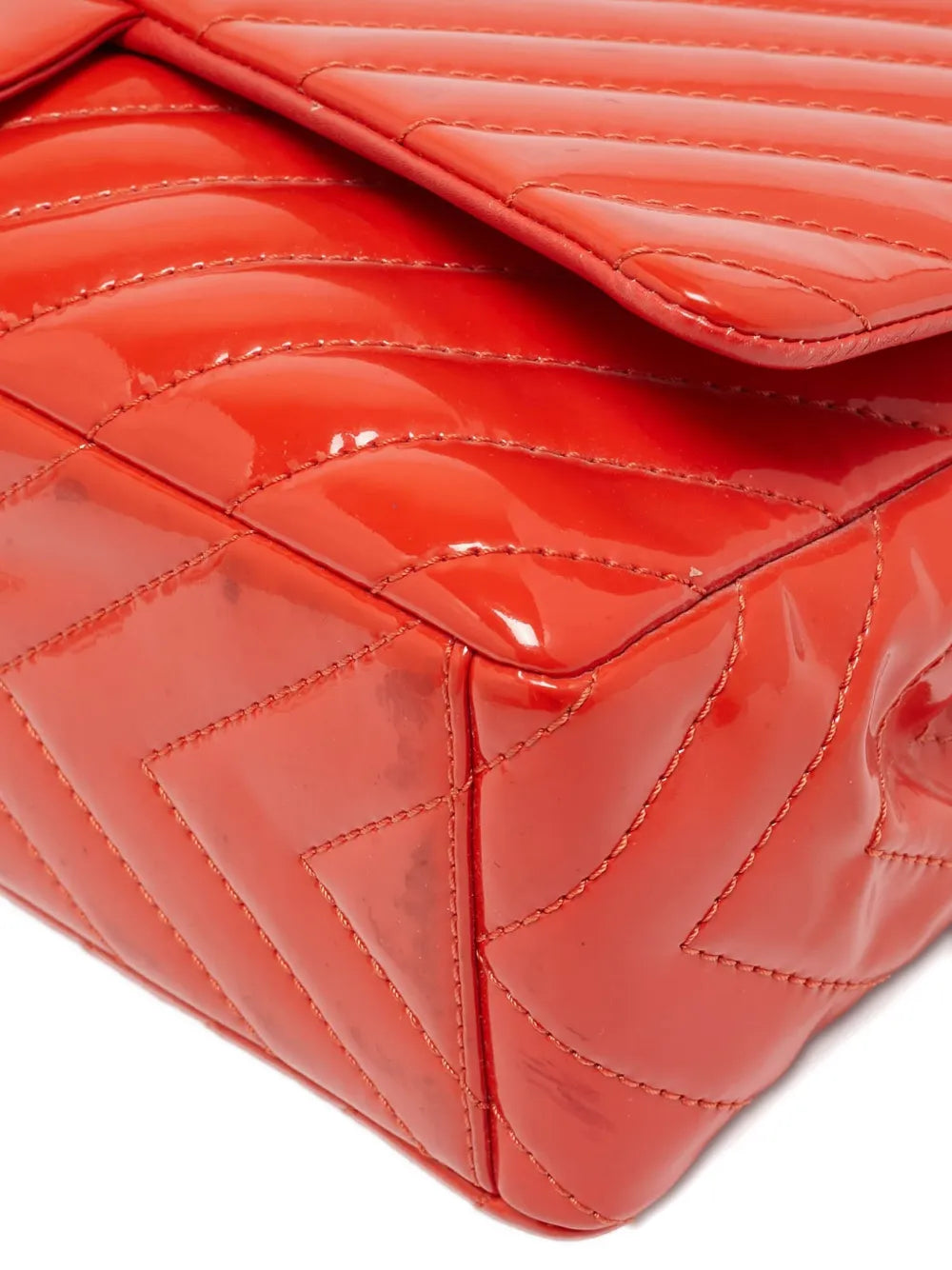 Pre-OwnedCHANEL Pre-OwnedChevron patent leather bag