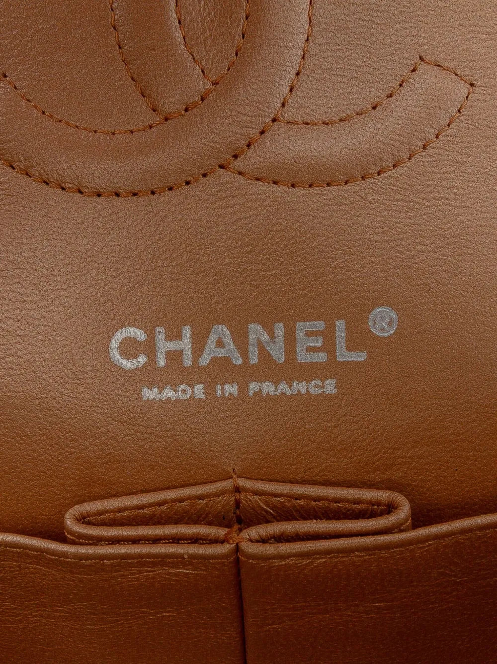 Pre-OwnedCHANEL Pre-Owned2010-2011 Medium Classic Metallic Caviar Double Flap shoulder bag